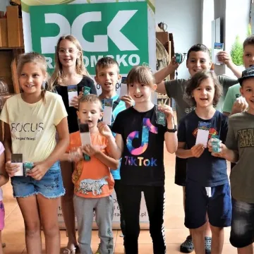 Wakacyjne warsztaty edukacja–segregacja w radomszczańskim muzeum