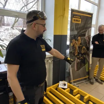 Akademia DeWalt w „Mechaniku”. Prestiżowy program tylko dla 10 szkół w kraju
