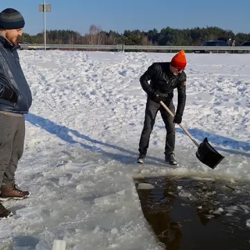 Walentynkowe morsowanie w Zakrzówku Szlacheckim