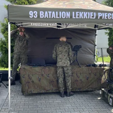 Symulacja wypadku i zarządzanie kryzysowe. Trening 9. Łódzkiej Brygady OT w Radomsku