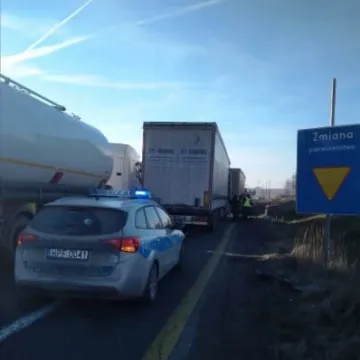 Trzy ciężarówki zderzyły się koło Radomska