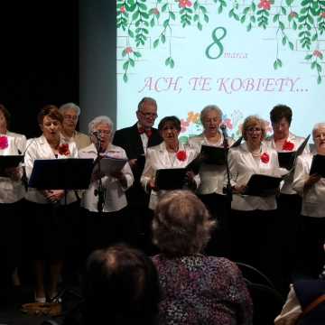 [WIDEO] Ach, te Kobiety… koncert na Dzień Kobiet w MDK w Radomsku