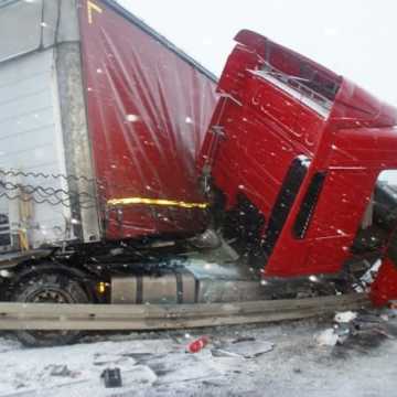 Wypadek ciężarówki na DK1