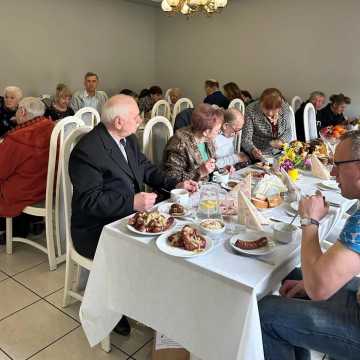 W Radomsku zorganizowano Wielkanocne Śniadanie dla osób samotnych
