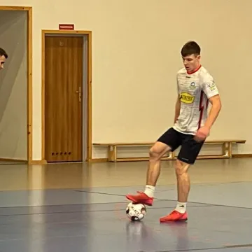 MOSiR KORNER Liga. Dwie drużyny na czele