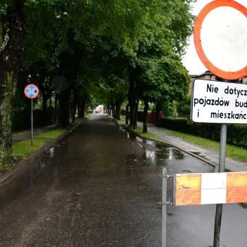 Piotrków Tryb. ruszyły prace przy ul. Staszica. Droga została zamknięta