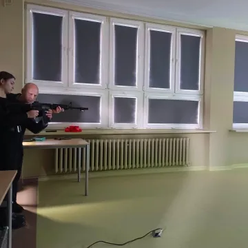 W ZSP w Kamieńsku oddano do użytku wirtualną strzelnicę