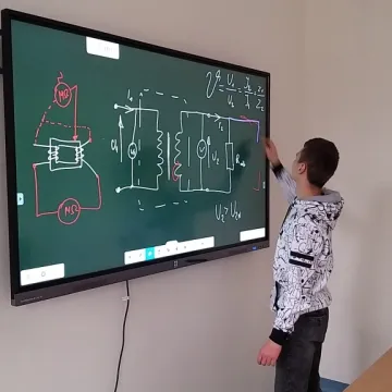 „Aktywna Tablica” w ZSP w Kamieńsku