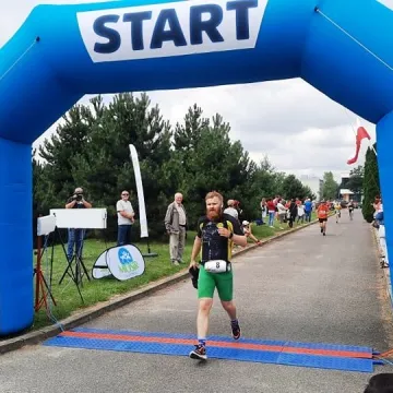 Ponad setka biegaczy stanęła na starcie biegu ulicznego w Radomsku