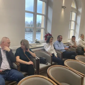 Sześć par uhonorowanych medalami za długoletnie pożycie małżeńskie