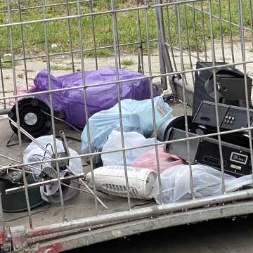 Mieszkańcy Radomska w zamian za elektrośmieci otrzymali sadzonki