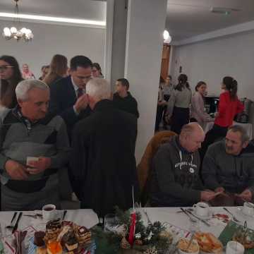 Wigilia dla osób samotnych w restauracji Zameczek w Radomsku